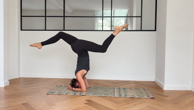 Anaïs Dokhan : un enseignement du yoga entre rigueur et bienveillance